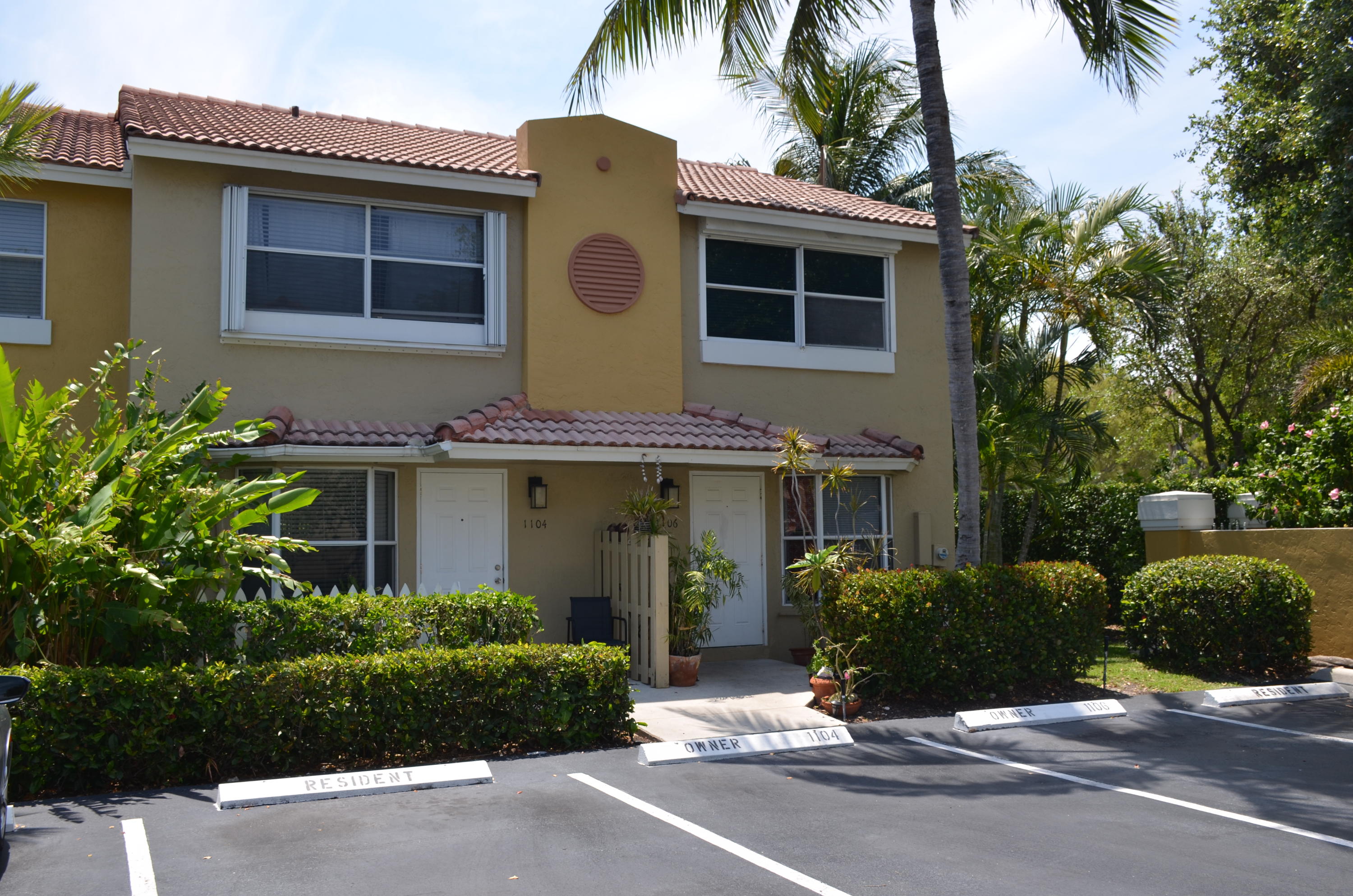 1104 Jeffery Street Boca Raton, FL 33487 - Photo 1 of 8 DSC_3977