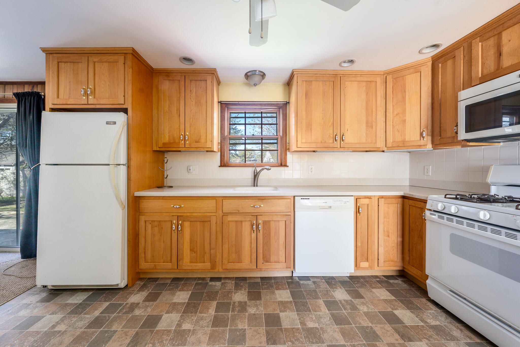 69 Cyprus Road South Dennis, MA 02660 - Photo 13 of 33 kitchen1