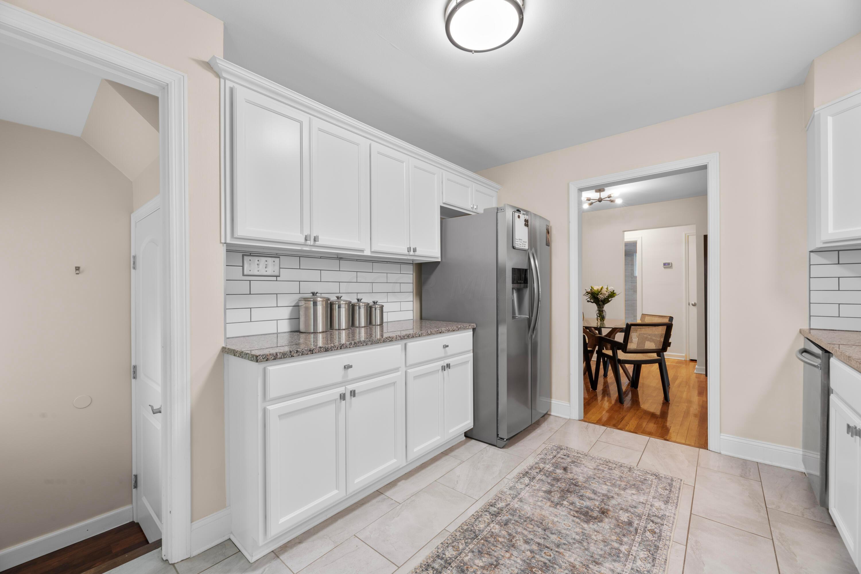 830 South Chesterfield Road Columbus, OH 43209 - Photo 19 of 45 CF kt bk lt