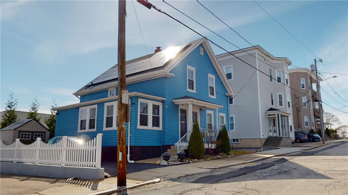 195 Adams Street Woonsocket, RI 02895 - Photo 3 of 47