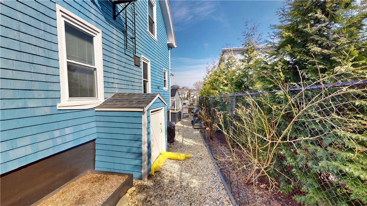 195 Adams Street Woonsocket, RI 02895 - Photo 8 of 47