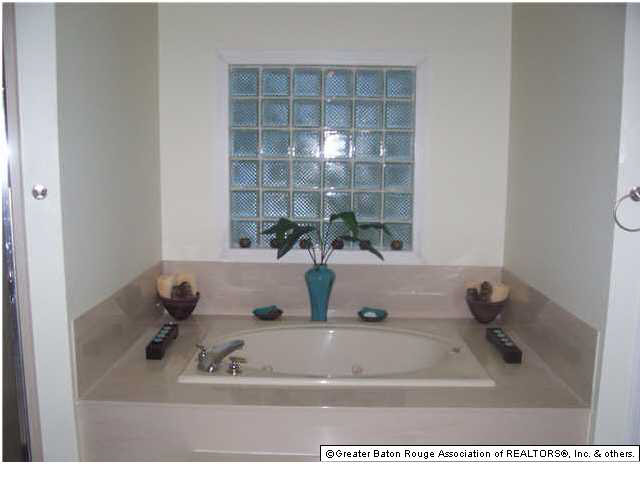 4406 Rue Splendeur Baker, LA 70714 - Photo 4 of 10 Gallery Image 4