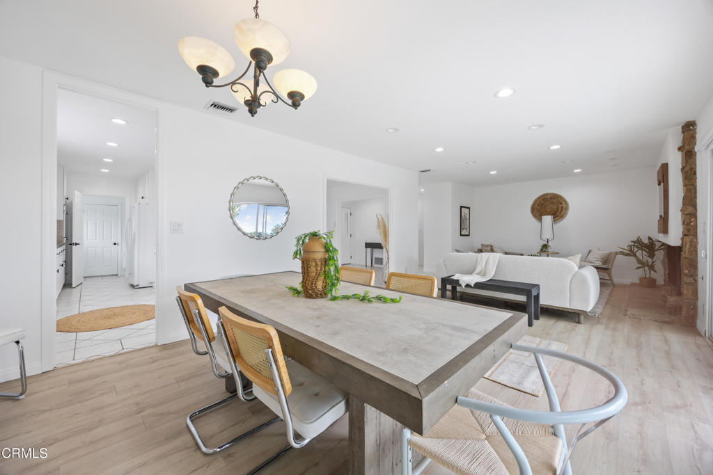 7015 Charrick Place Tujunga, CA 91042 - Photo 11 of 41 7015 Charrick-11