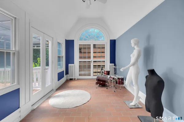 $2,690,000 | 26 Shady Lane, Greenwich, CT 06831