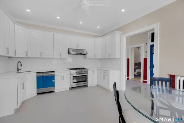 $2,690,000 | 26 Shady Lane, Greenwich, CT 06831