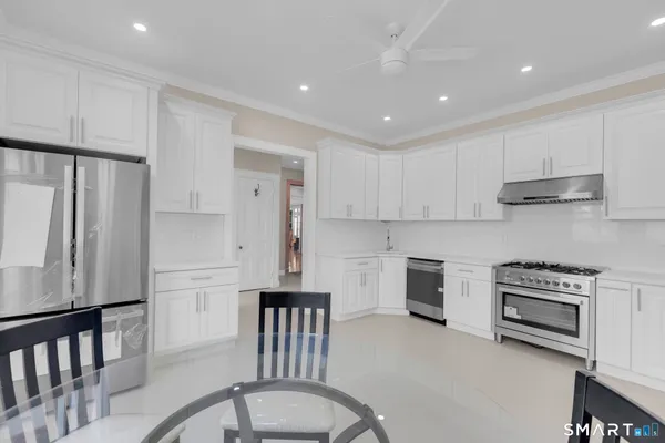 $2,690,000 | 26 Shady Lane, Greenwich, CT 06831