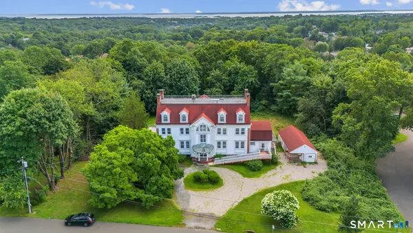 $2,690,000 | 26 Shady Lane, Greenwich, CT 06831