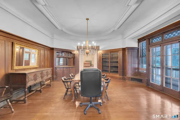 $2,690,000 | 26 Shady Lane, Greenwich, CT 06831