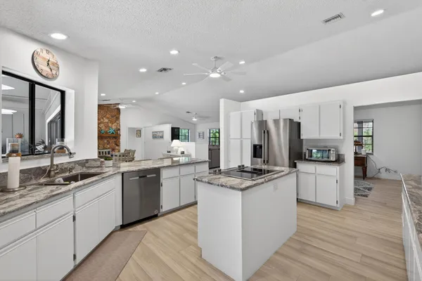 $5,500 | 8166 155th Place North, Palm Beach Gardens, FL 33418