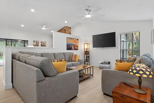 $5,500 | 8166 155th Place North, Palm Beach Gardens, FL 33418