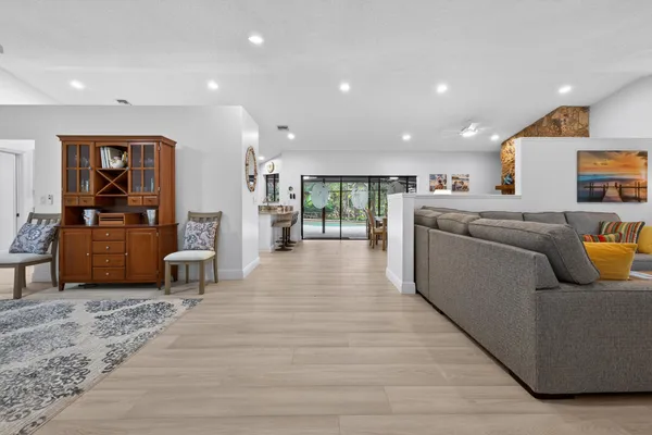 $5,500 | 8166 155th Place North, Palm Beach Gardens, FL 33418