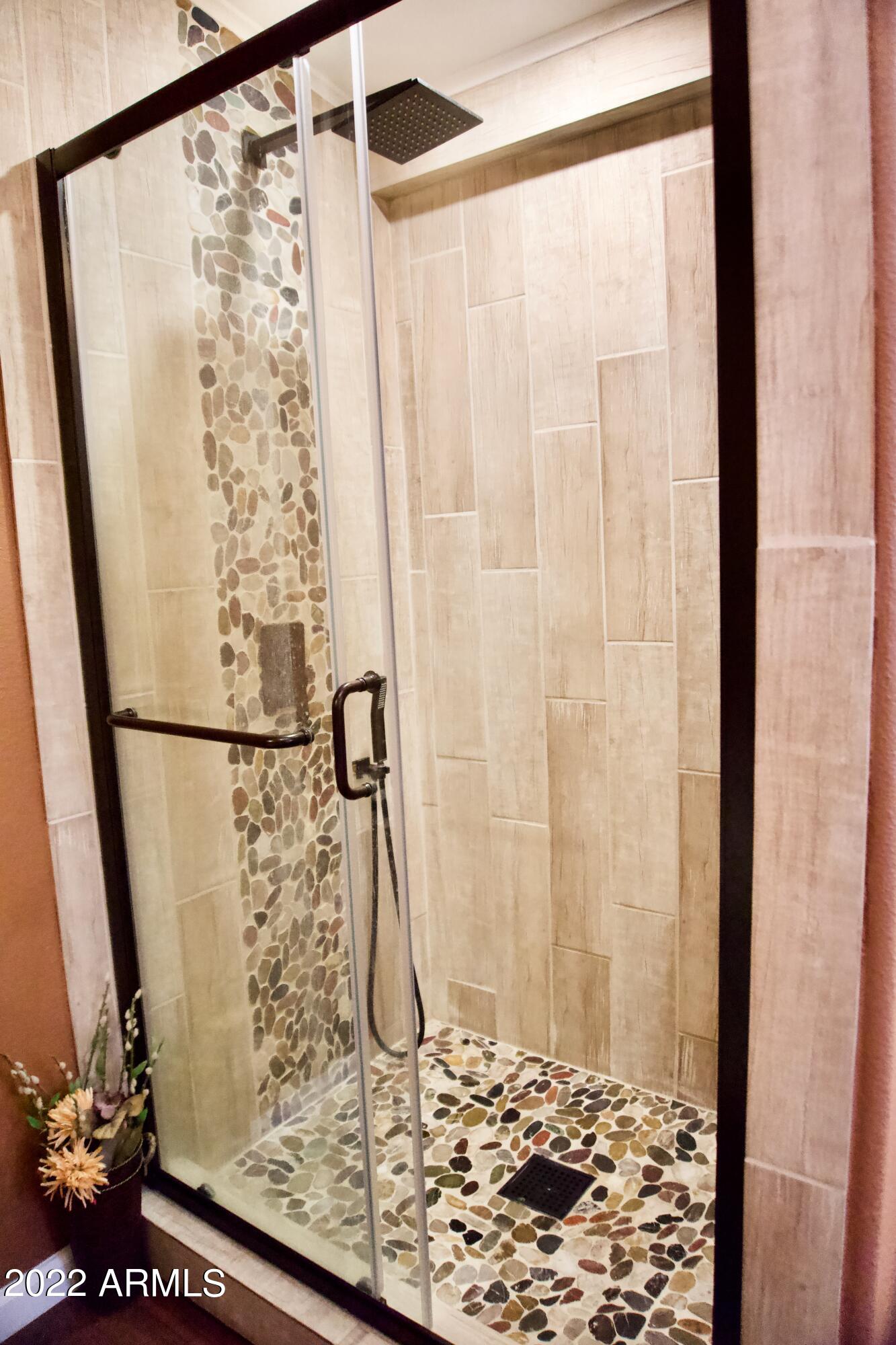 215 North Power Road, Unit 265 Mesa, AZ 85205 - Photo 12 of 30 Master Bathroom