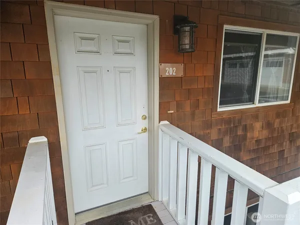 $255,500 | 1515 Ocean Beach Boulevard North, Unit 202, Long Beach, WA 98631