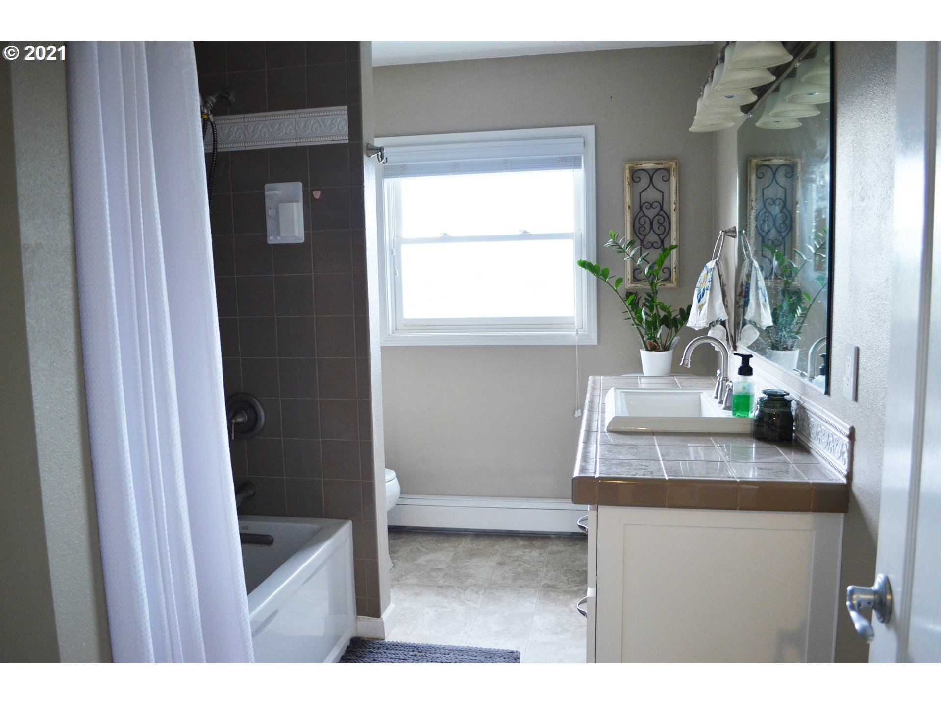 975 James Howe Road Dallas, OR 97338 - Photo 14 of 26