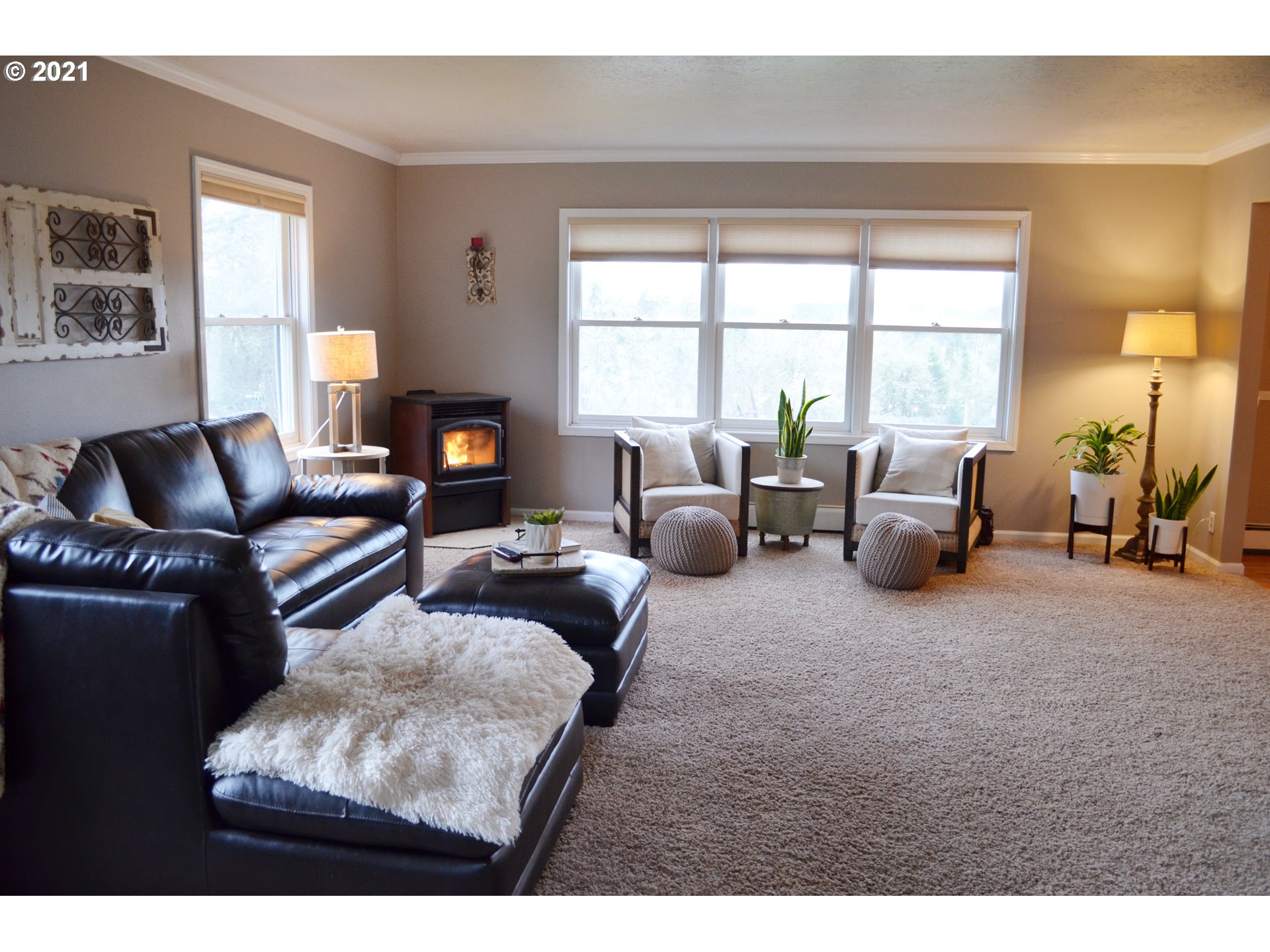975 James Howe Road Dallas, OR 97338 - Photo 5 of 26