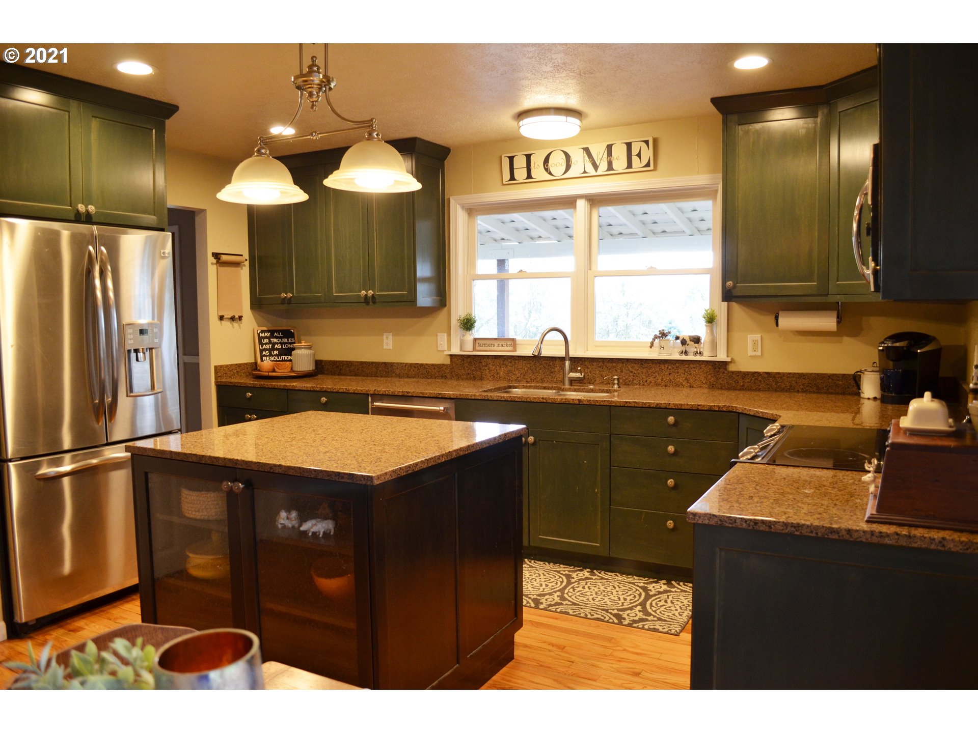 975 James Howe Road Dallas, OR 97338 - Photo 7 of 26