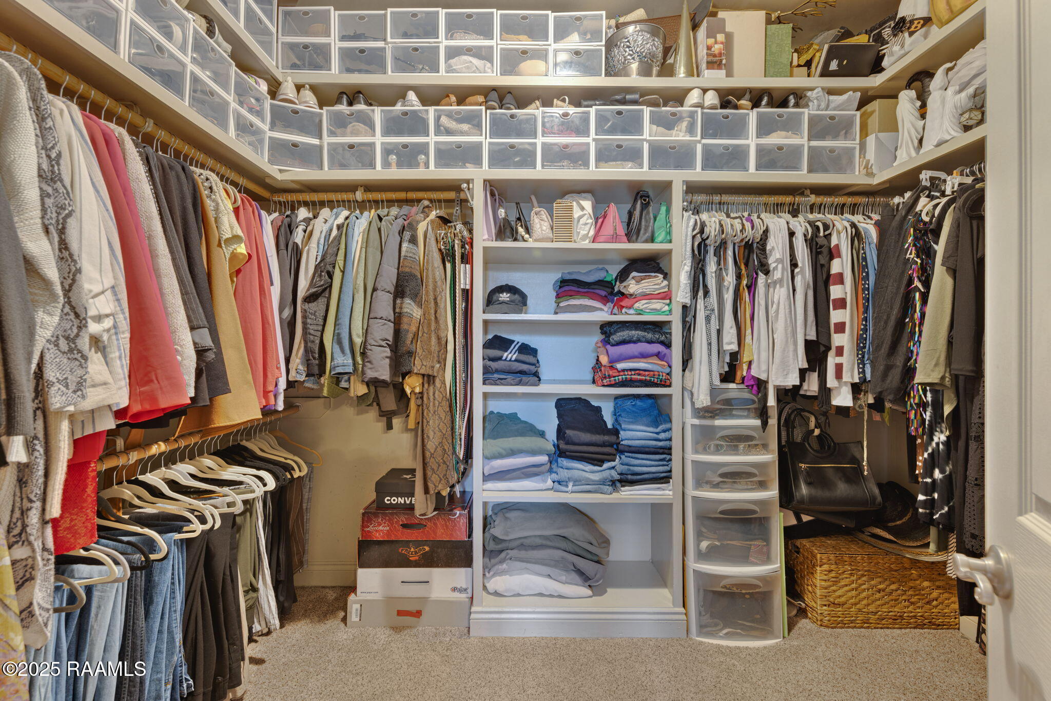 115 Magazine Street Lafayette, LA 70503 - Photo 22 of 32 Primary Closet