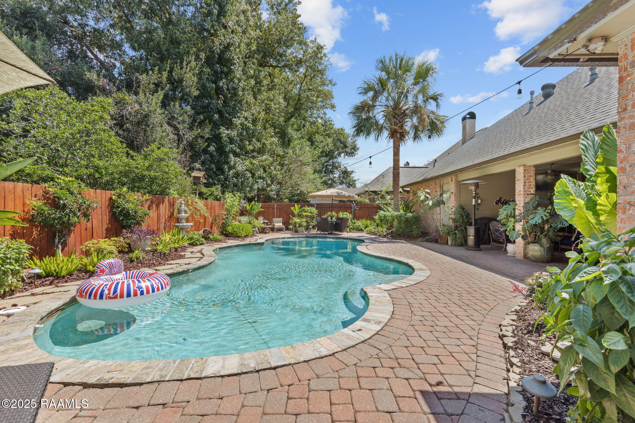 115 Magazine Street Lafayette, LA 70503 - Photo 29 of 32 Pool