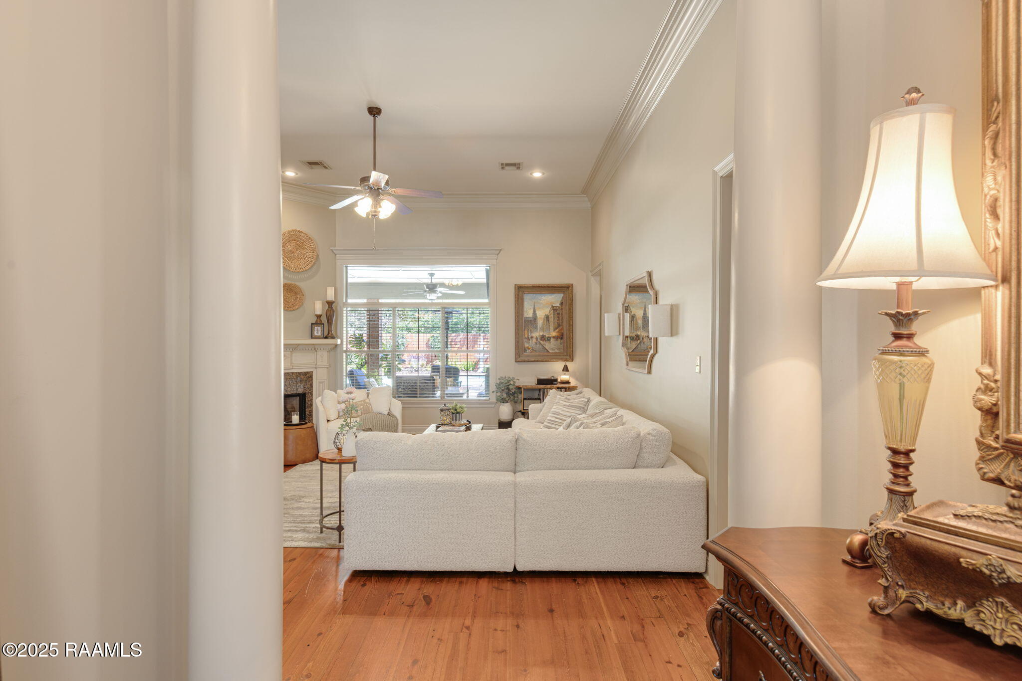 115 Magazine Street Lafayette, LA 70503 - Photo 3 of 32 Foyer