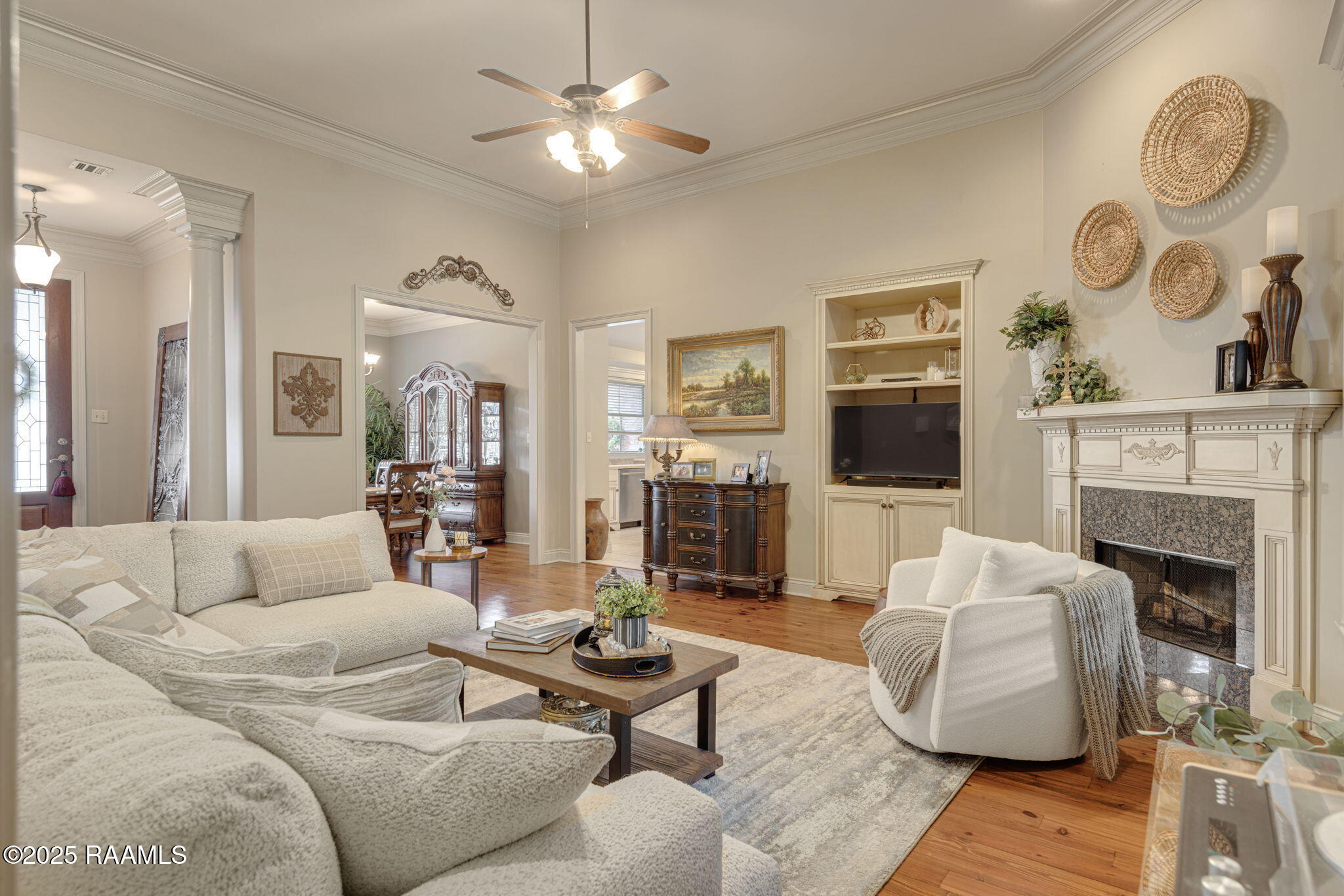 115 Magazine Street Lafayette, LA 70503 - Photo 6 of 32 Living Room 3