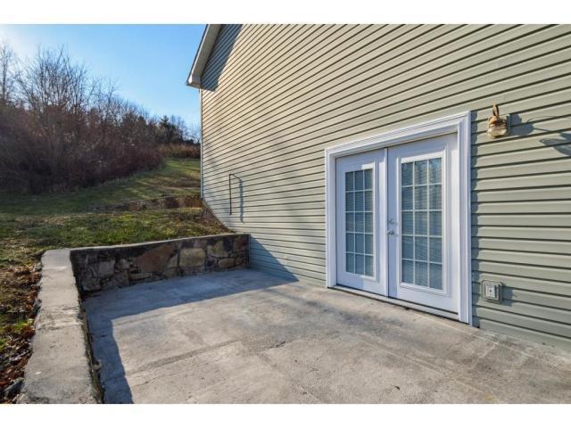 1711 Trinity Road Troutville, VA 24175 - Photo 3 of 23 Patio off Family Room
