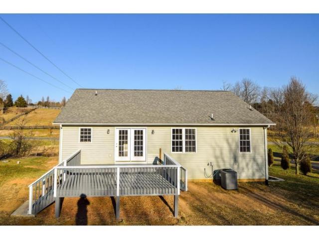 1711 Trinity Road Troutville, VA 24175 - Photo 5 of 23 Back of home