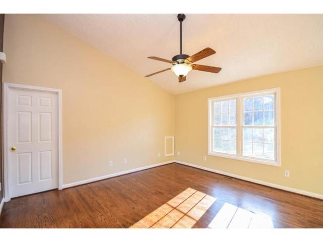 1711 Trinity Road Troutville, VA 24175 - Photo 10 of 23 Living Room