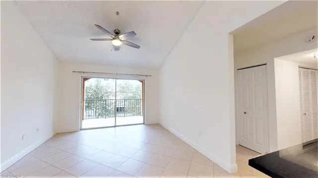 $2,250 | 1210 Wildwood Lakes Boulevard, Unit 306, Naples, FL 34104