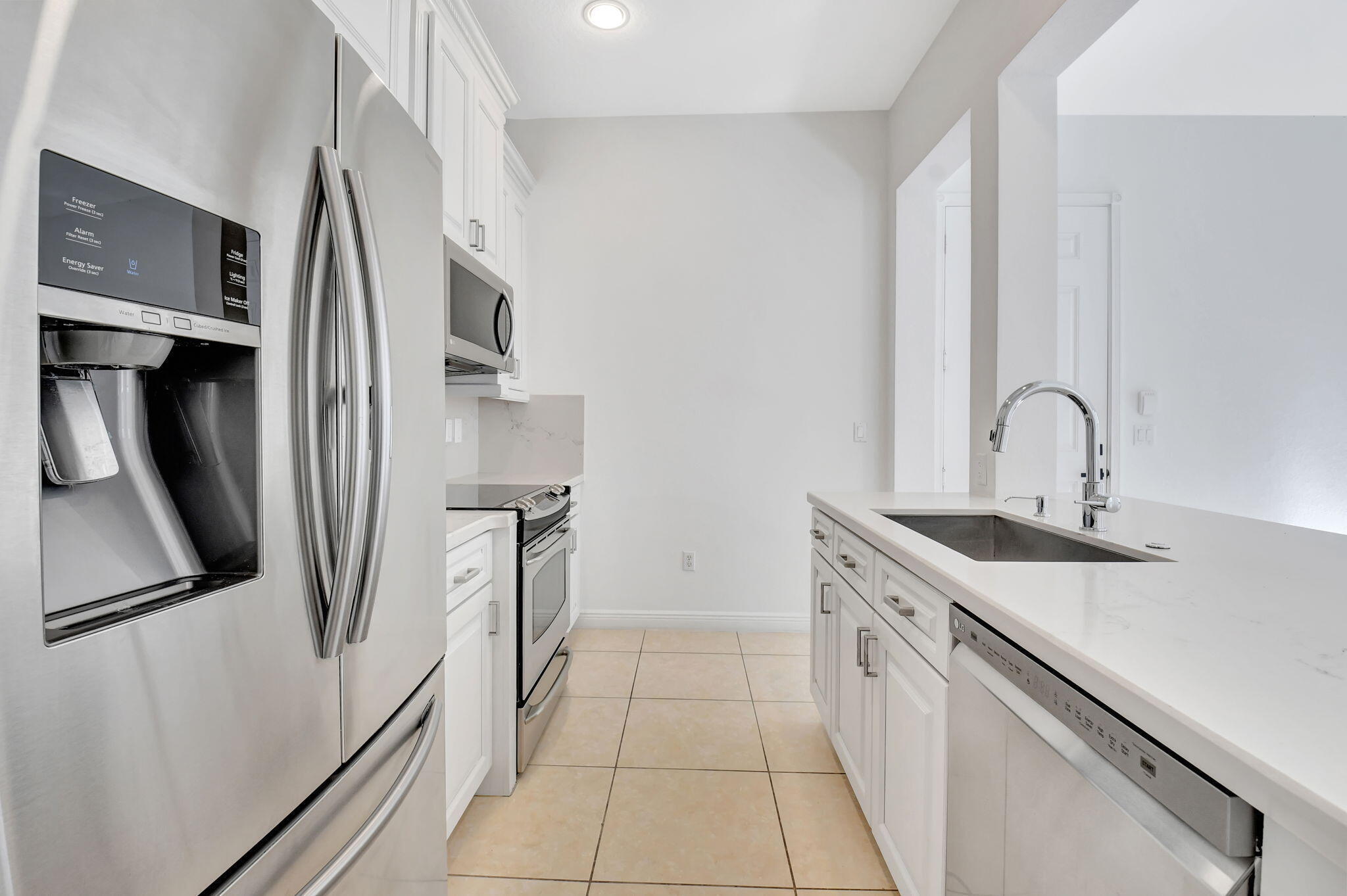 838 Northwest 83rd Lane Boca Raton, FL 33487 - Photo 17 of 68 18-web-or-mls-DSC_9326