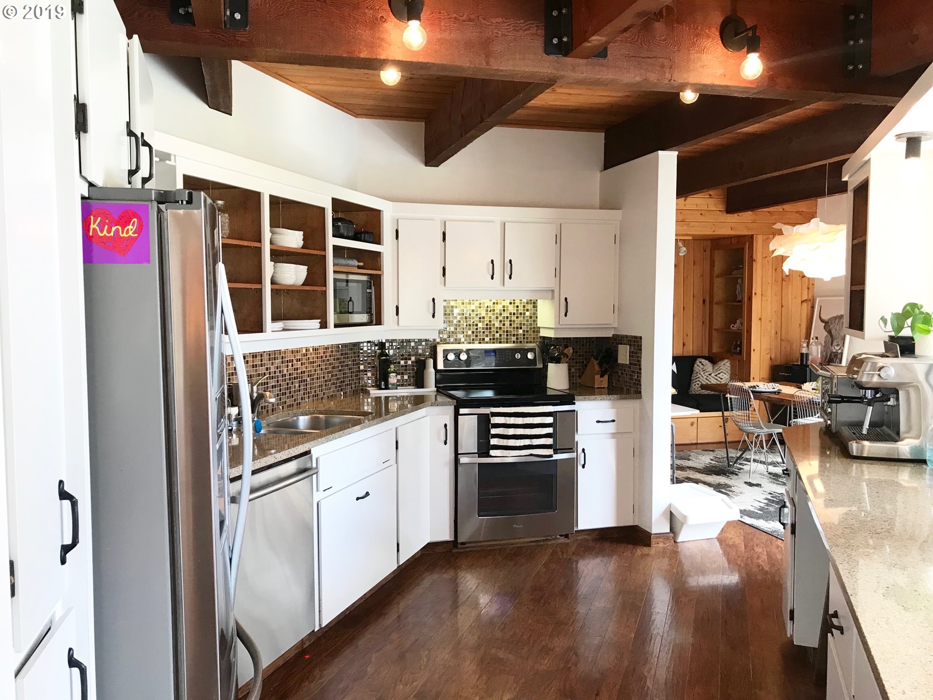 250 Singing Waters Road Winchester, OR 97495 - Photo 11 of 32 Gallery Image 11
