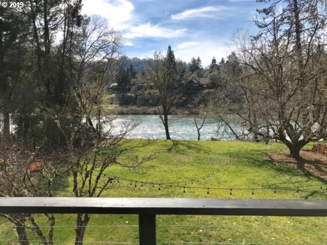 250 Singing Waters Road Winchester, OR 97495 - Photo 7 of 32 Gallery Image 7
