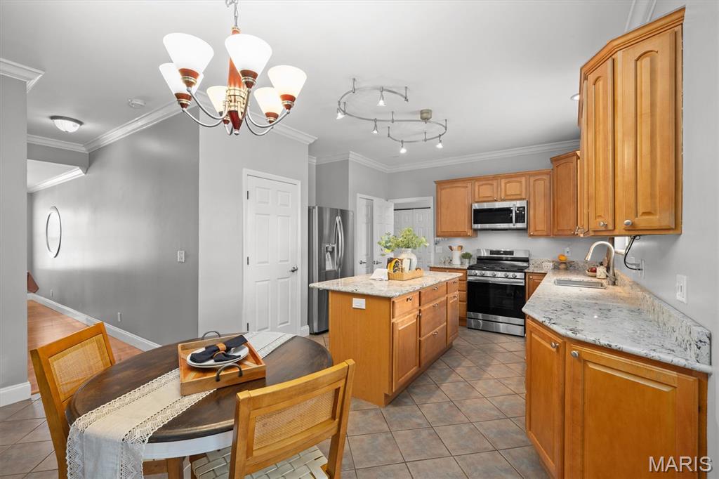 1171 Red Hawk Ridge Lane O'Fallon, IL 62269 - Photo 14 of 71