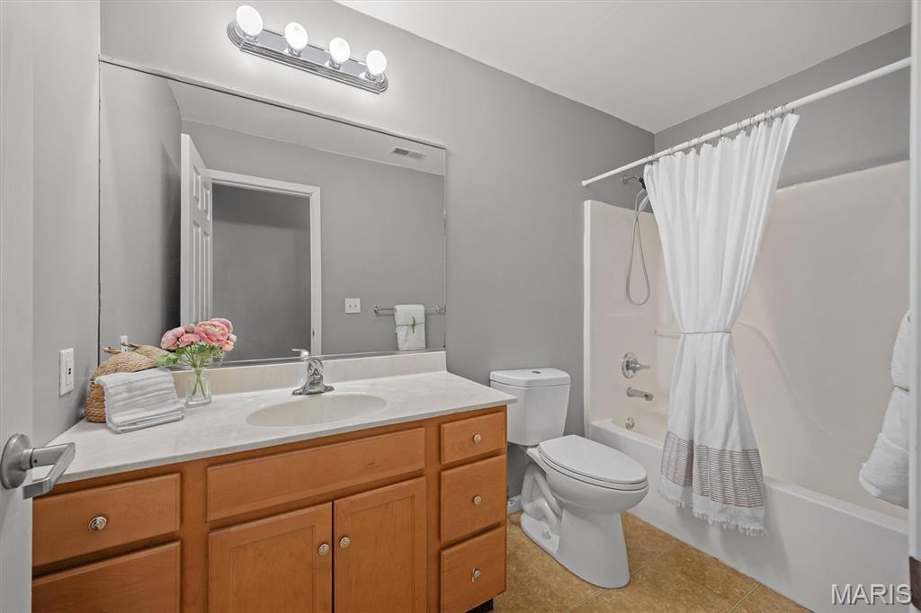 1171 Red Hawk Ridge Lane O'Fallon, IL 62269 - Photo 36 of 71