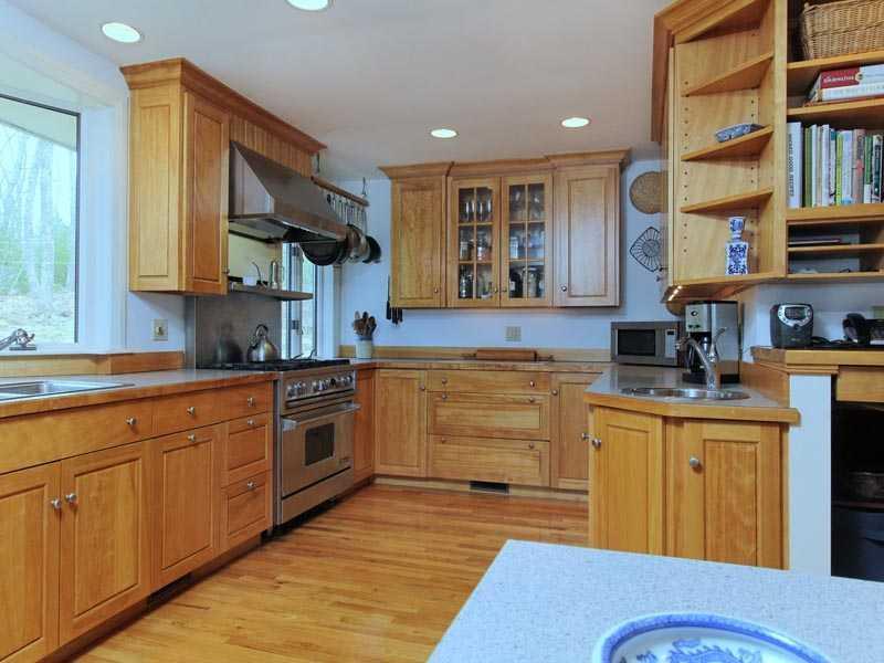 34 Quarry Point Road Edgecomb, ME 04556 - Photo 6 of 33 Kitchen.