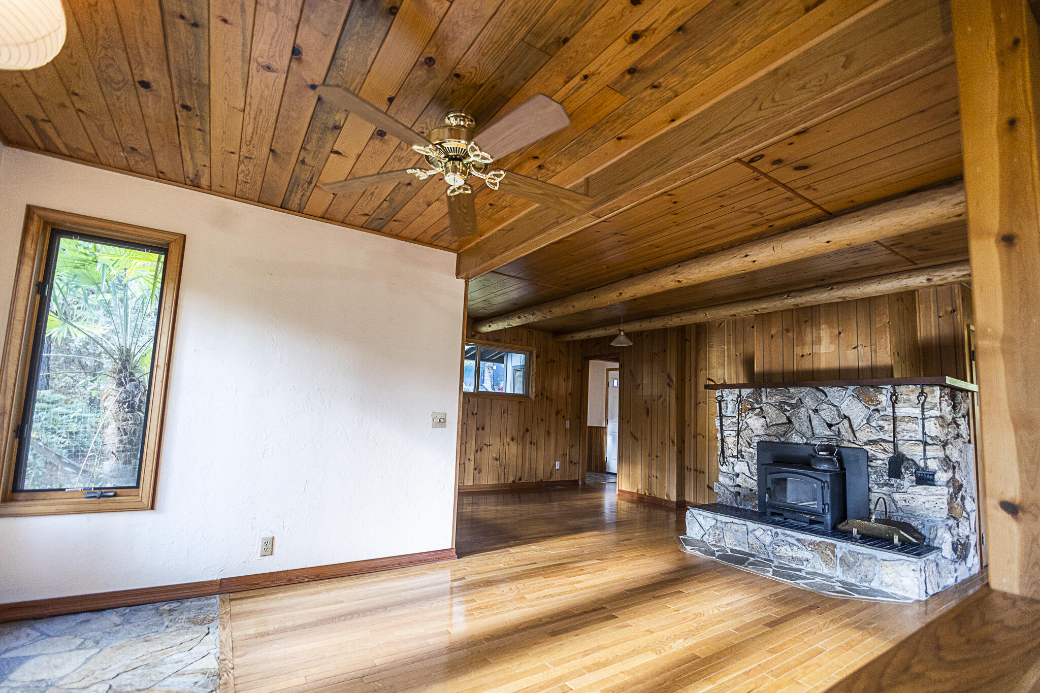 1055 Dunlap Road Jacksonville, OR 97530 - Photo 16 of 64 1055 Dunlap Small-039