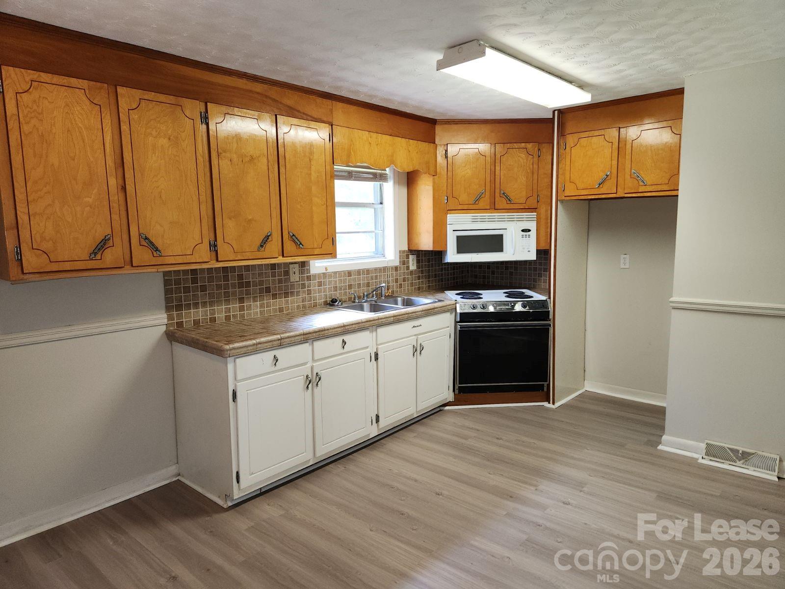 249 Saddle Road Lancaster, SC 29720 - Photo 5 of 11