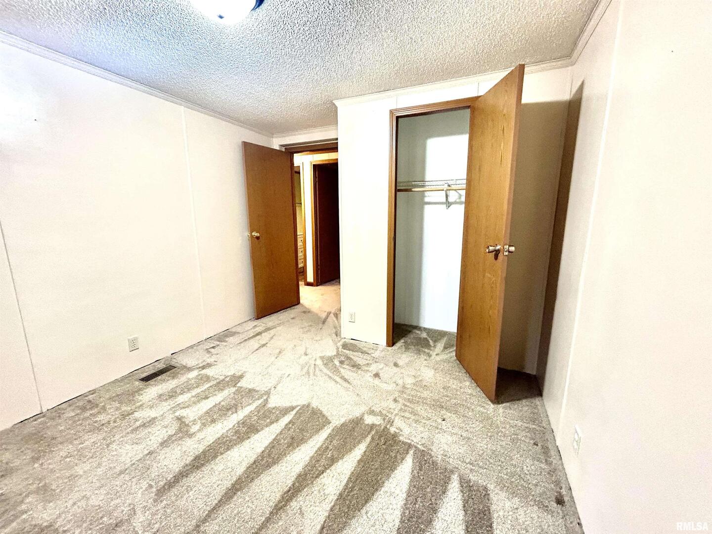 2282 Logan Road West Frankfort, IL 62896 - Photo 15 of 22