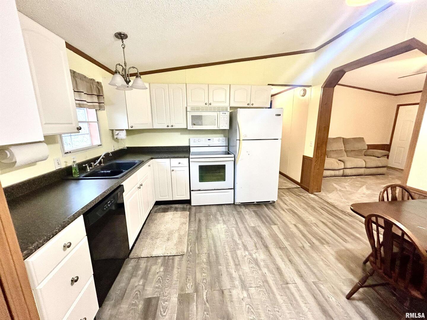 2282 Logan Road West Frankfort, IL 62896 - Photo 6 of 22