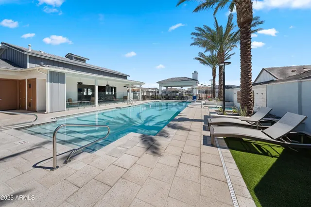 $1,673 | 15601 West Cactus Road, Unit S1009, El Mirage, AZ 85335