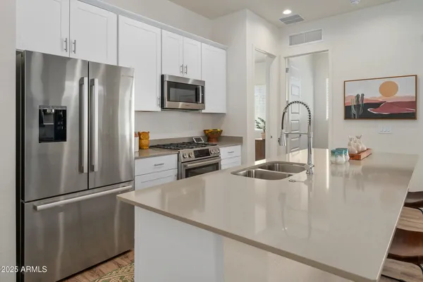 $1,498 | 15601 West Cactus Road, Unit S1009, El Mirage, AZ 85335