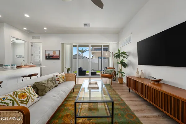 $1,498 | 15601 West Cactus Road, Unit S1009, El Mirage, AZ 85335