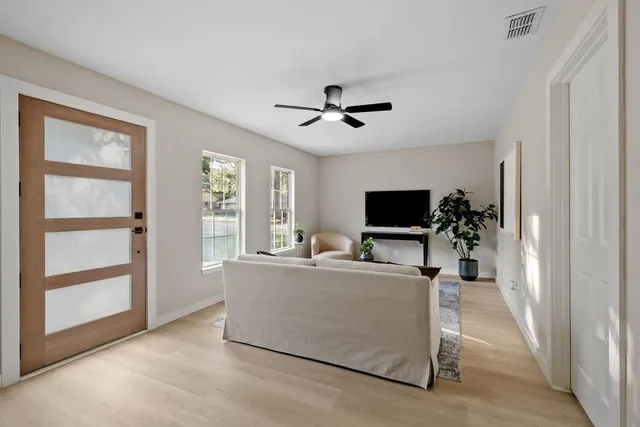 $444,000 | 821 Sandpiper Drive, Denton, TX 76205