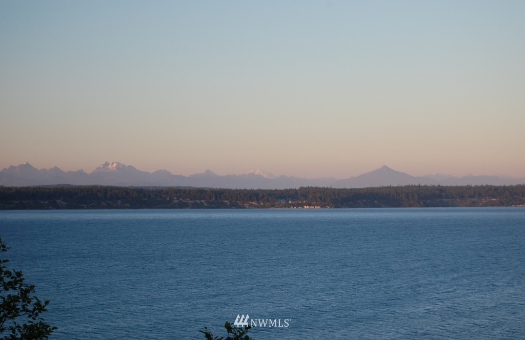 52 Whidbey Shore Road Langley, WA 98260 - Photo 4 of 14 Gallery Image 4