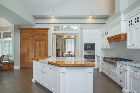 $3,499,999 | 1095 Pine Valley Road, Oyster Bay, NY 11771