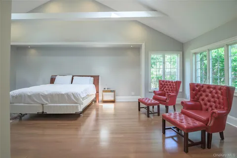 $3,499,999 | 1095 Pine Valley Road, Oyster Bay, NY 11771
