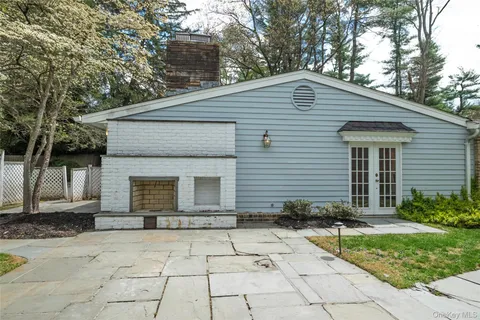 $3,499,999 | 1095 Pine Valley Road, Oyster Bay, NY 11771