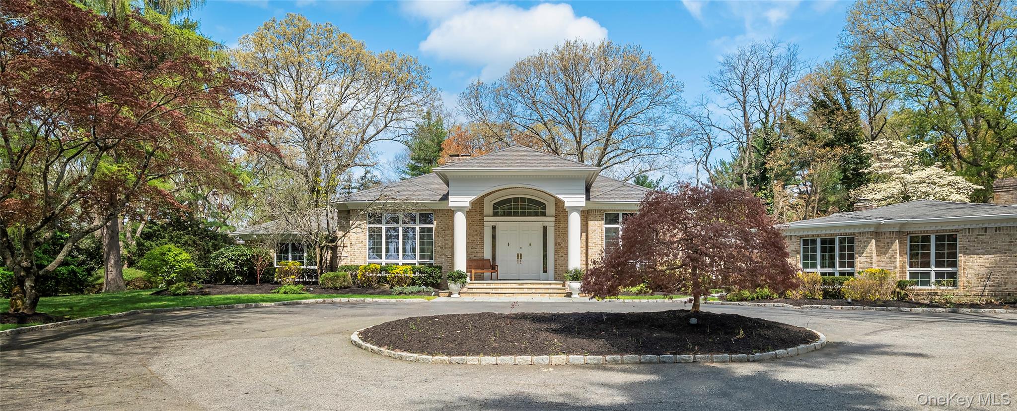 1095 Pine Valley Road Oyster Bay, NY 11771 - Photo 4 of 50