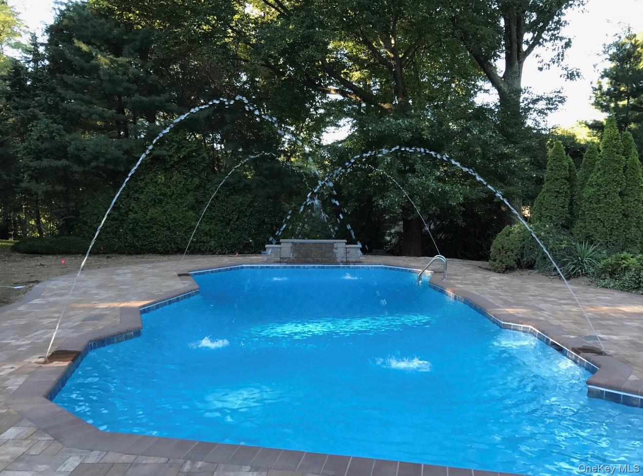 1095 Pine Valley Road Oyster Bay, NY 11771 - Photo 46 of 50