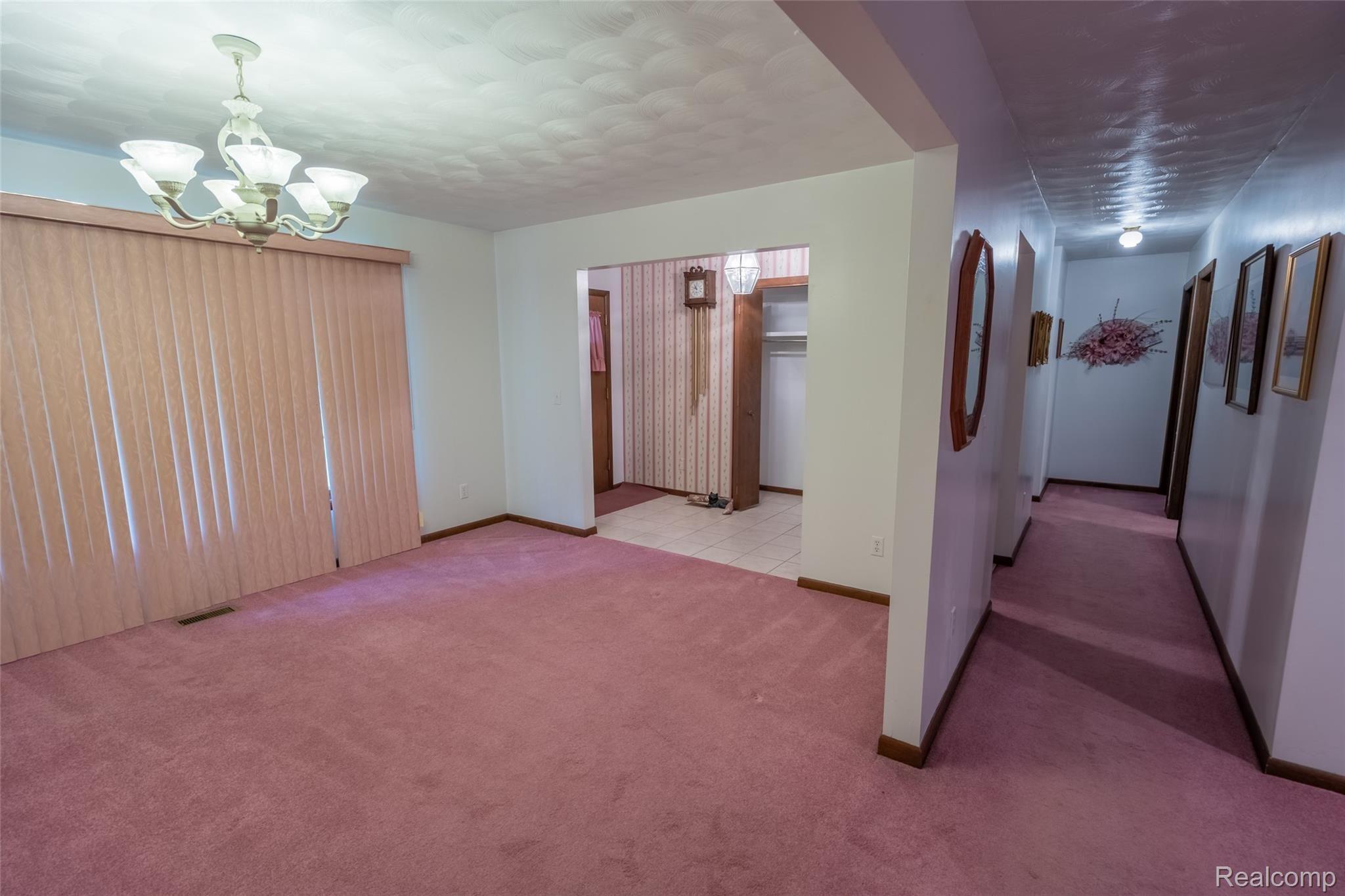 5603 Preston Road Howell, MI 48855 - Photo 11 of 52 _DSC8269-2-HDR.jpg