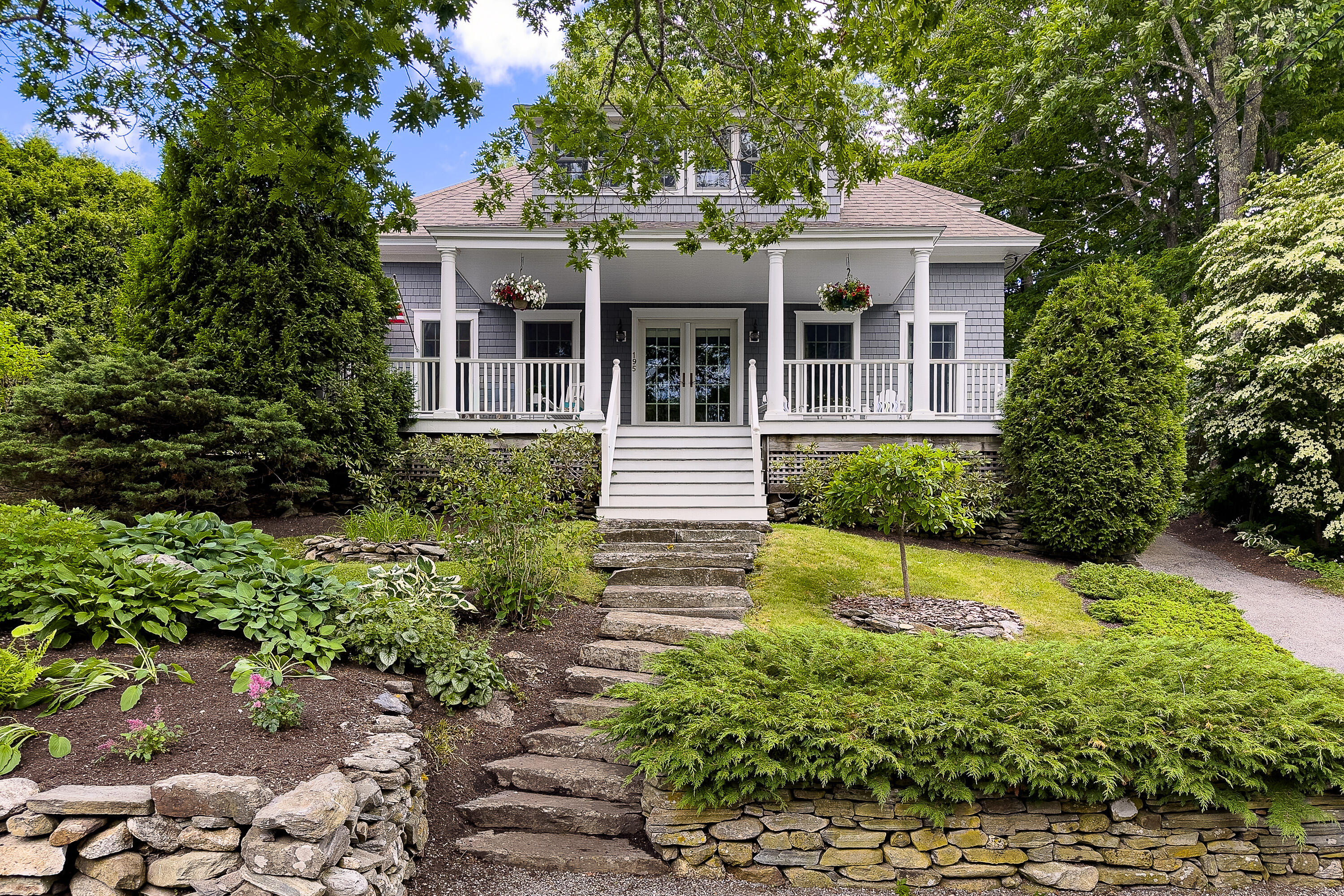 195 Beauchamp Point Road Rockport, ME 04856 - Photo 3 of 31